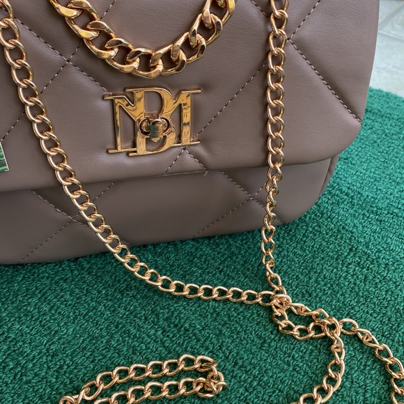 Badgley Mischka Small Crossbody Bag with Gold Chain and Diamond Quilting - Picture 3 of 9